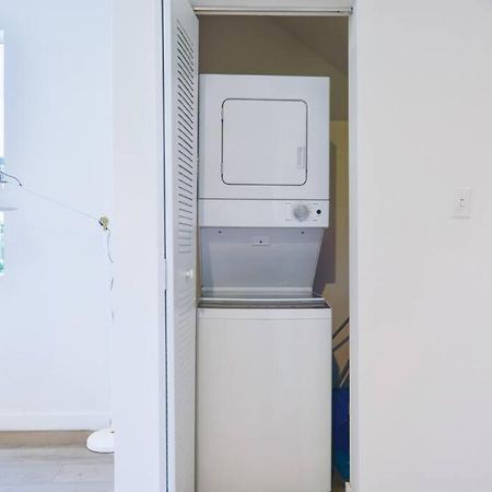マイアミ Amazing Town House 15 Min From The Beach Wfree Parkingヴィラ エクステリア 写真