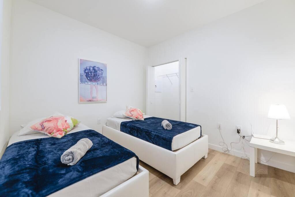 マイアミ Amazing Town House 15 Min From The Beach Wfree Parkingヴィラ エクステリア 写真