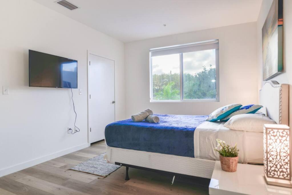 マイアミ Amazing Town House 15 Min From The Beach Wfree Parkingヴィラ エクステリア 写真