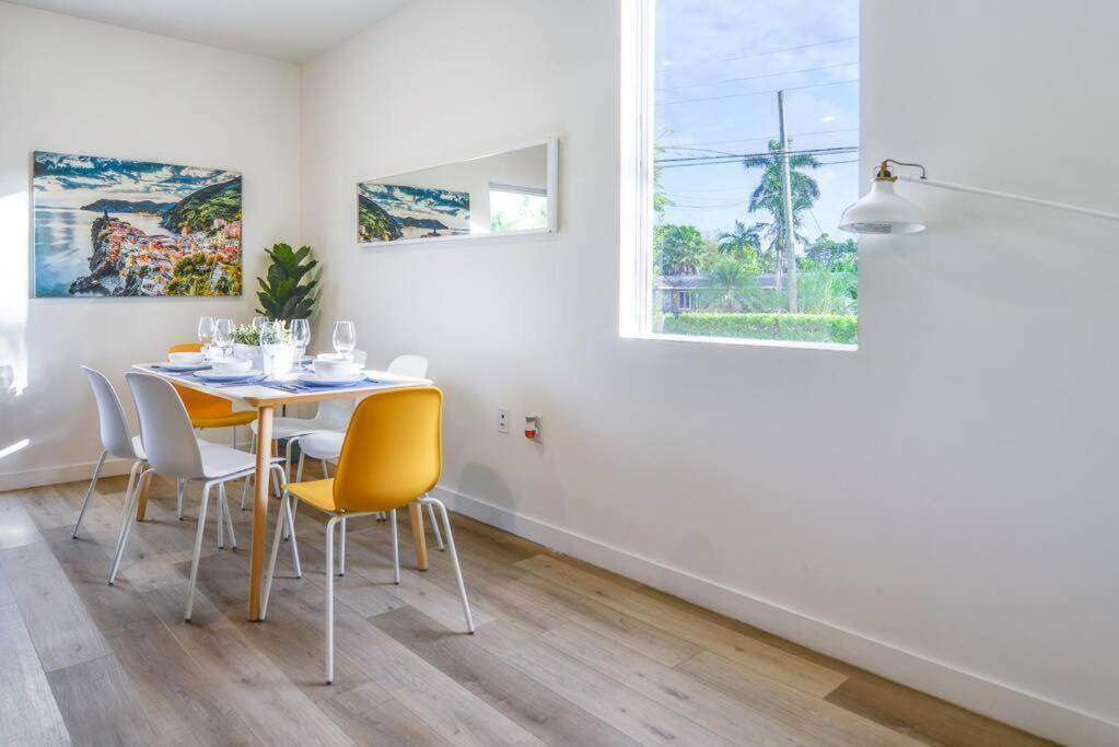 マイアミ Amazing Town House 15 Min From The Beach Wfree Parkingヴィラ エクステリア 写真