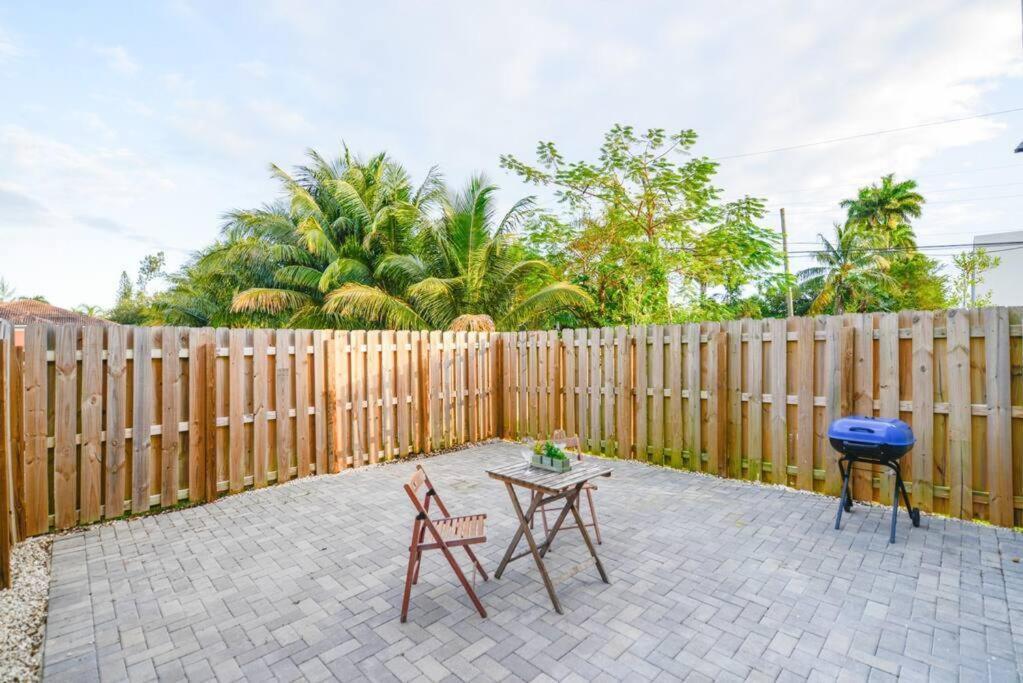 マイアミ Amazing Town House 15 Min From The Beach Wfree Parkingヴィラ エクステリア 写真